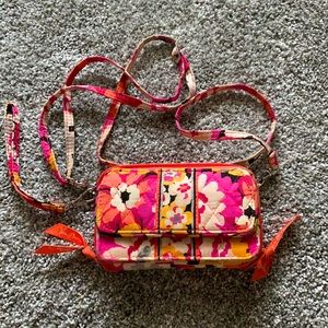 Vera Bradley all in one wristlet EUC